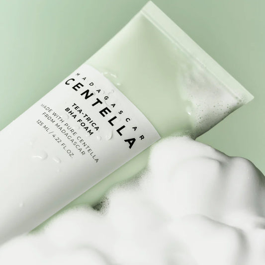 Madagascar Centella Tea-Trica BHA Foam 4.22 fl.oz, 125ml, Professional Cleansing Care and Relief to Acne-Prone Skin